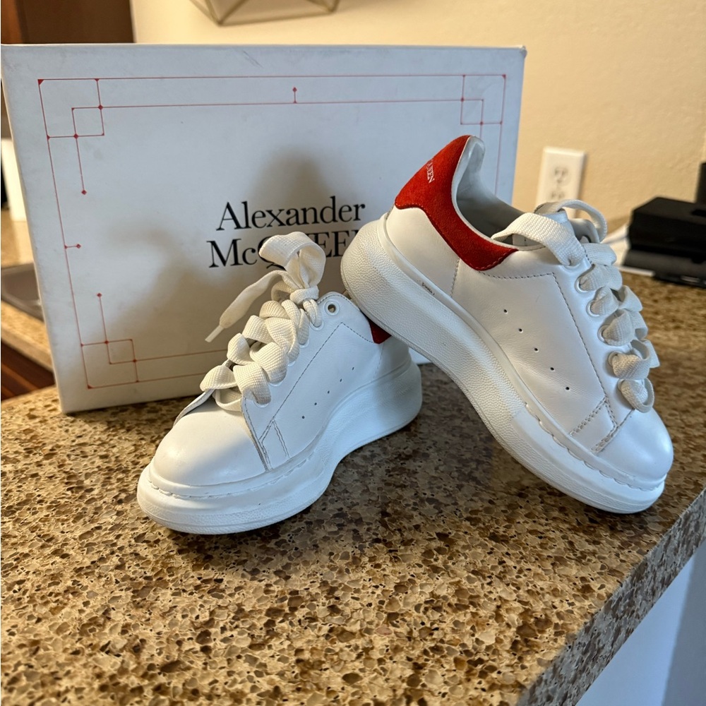 Alexander McQueen Kids Sneakers in White and Red